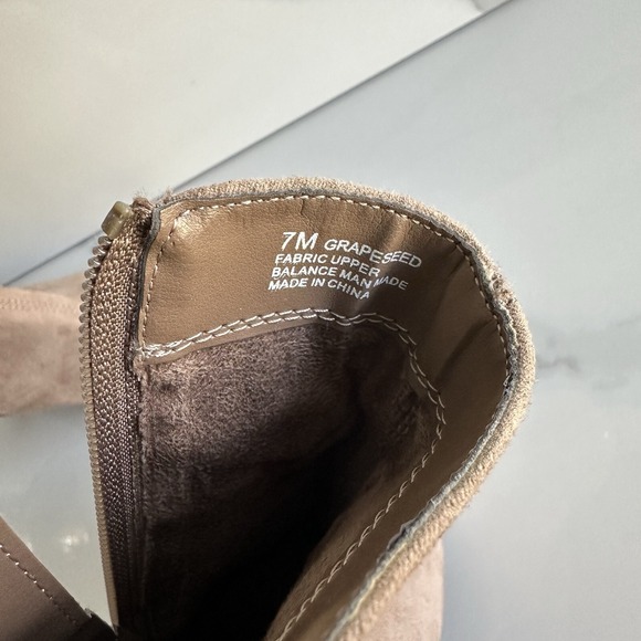 Aerosoles Grapeseed Faux Suede Studded Ankle Booties Women's Size 7 Taupe - Picture 14 of 15